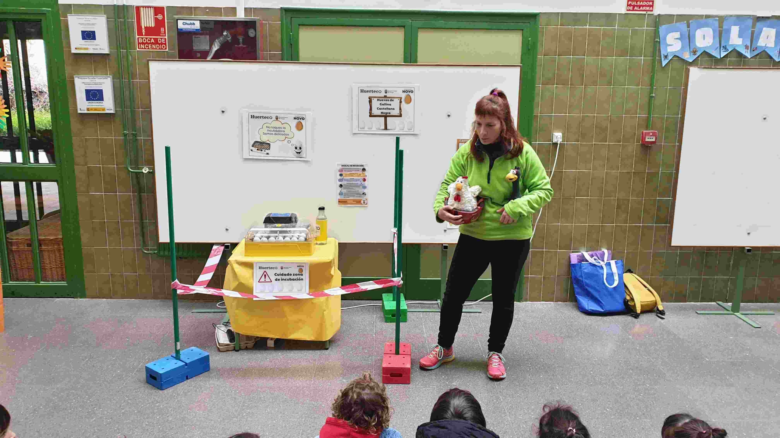 Eco proyecto Hovo recuperación de la Gallina Castellana Negra - Huerteco - curso 2024-25
